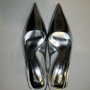 Silver Pointed toe tiny heels